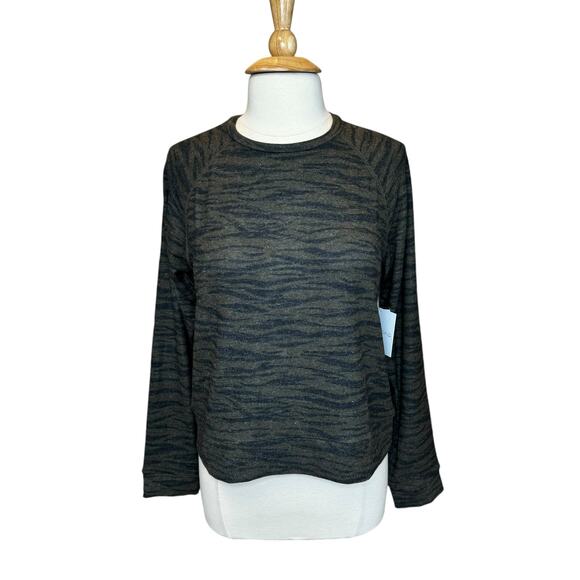 NWT Beyond Yoga Women's Olive Green Camo Crewneck Sweatshirt Relaxed Size L - Picture 2 of 10